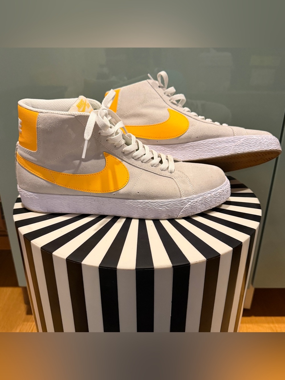Nike SB Zoom Blazer Mid "Summit White/Laser Orange"